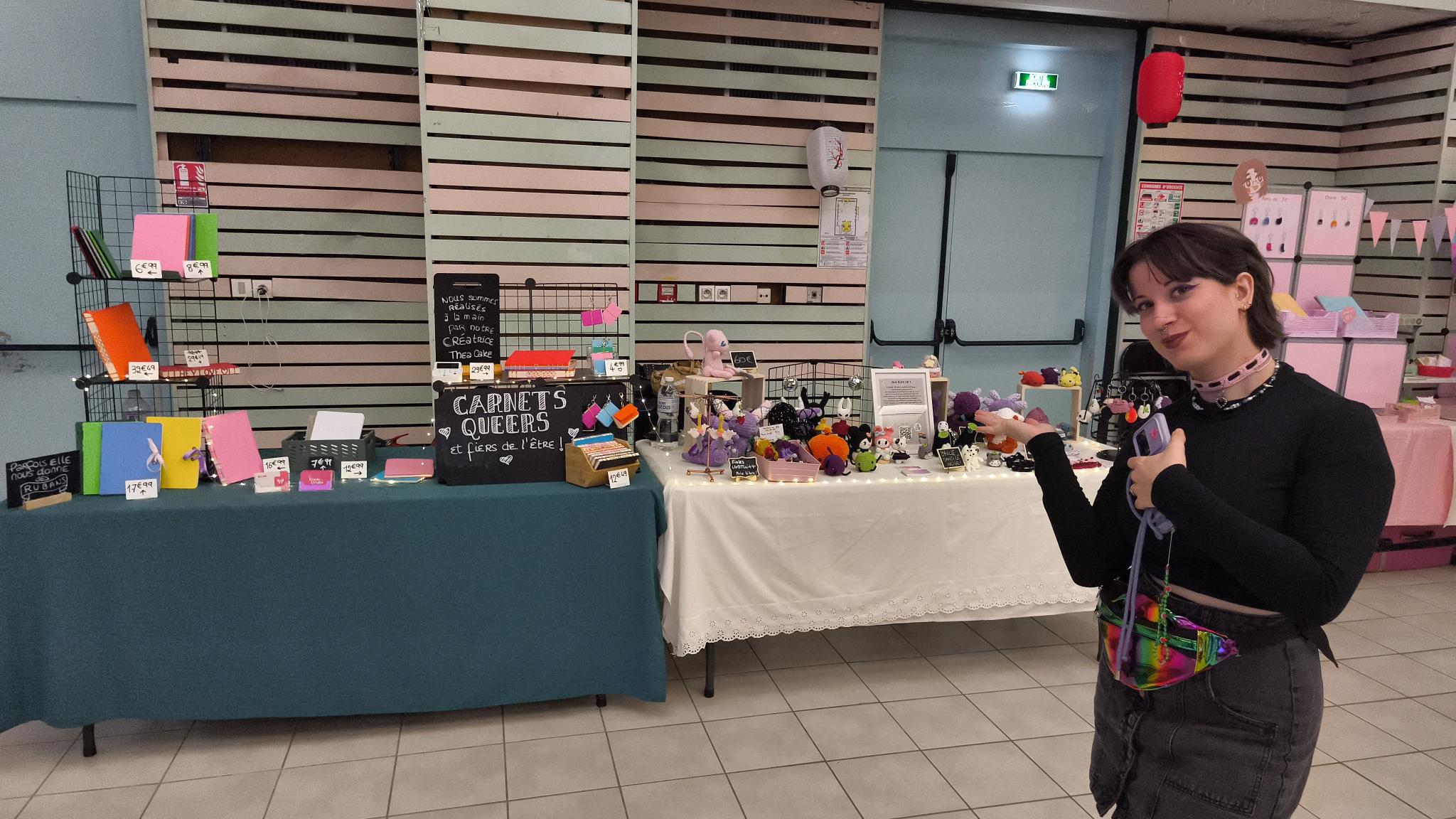 Stand en convention · Carnets Queers et fiers de l'être !